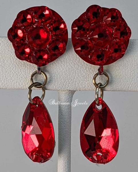 Flower and pear drop dangle crystal earring - Red (light siam)