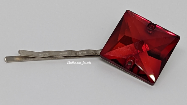 Red Square shape crystal bobby pins