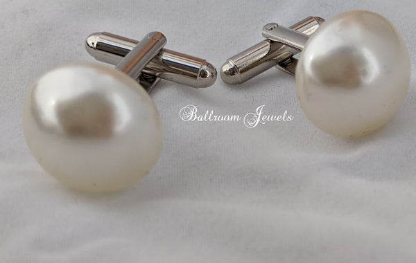 Men's white pearl cuff links